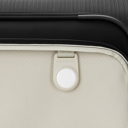 Silhouette 18 Softside Garment Bag Spinner
