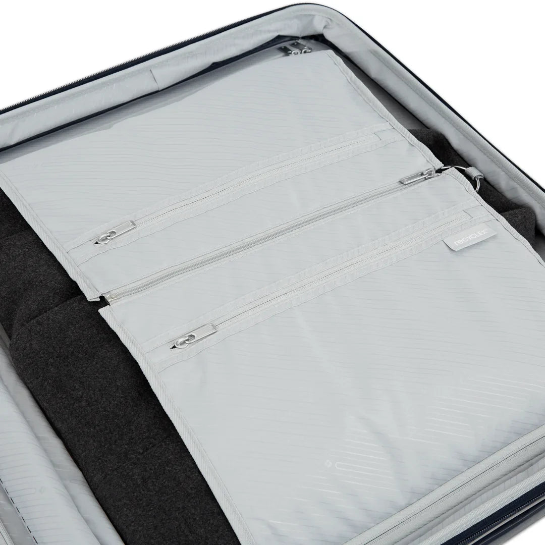 Elevation™ Plus Hardside Medium Glider™