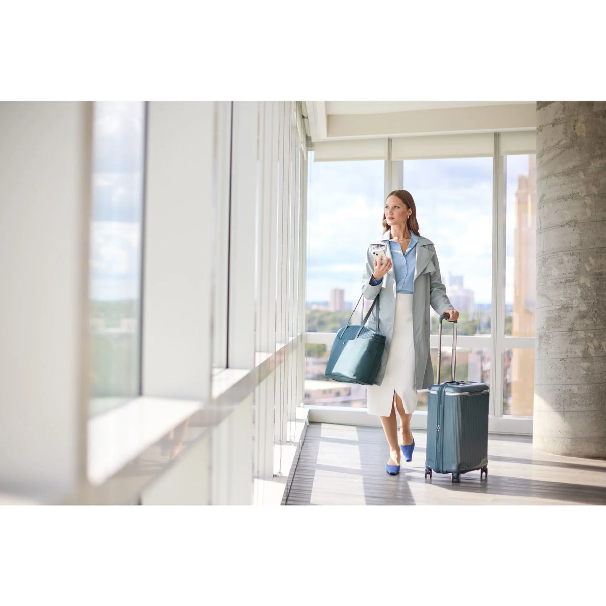 Silhouette 18 Women's Tote