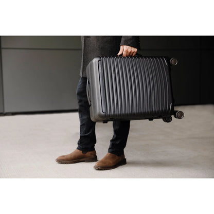 Framelock Max Carry-On Spinner